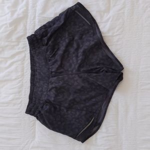 Lululemon Hotty Hot Short II 4" | 8